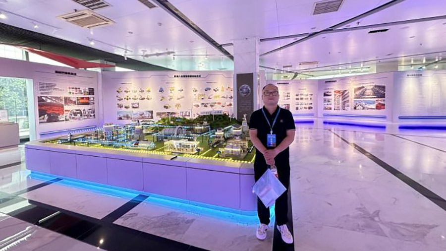 參觀中信重工廠史館和科技館