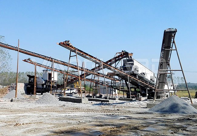 山東時(shí)產(chǎn)100噸移動(dòng)破碎站